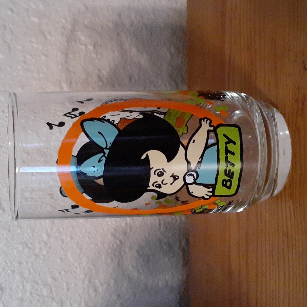 Betty The Fintstone Kids 1986 Hanna-Barbera Productions vintage glass Pizza Hut